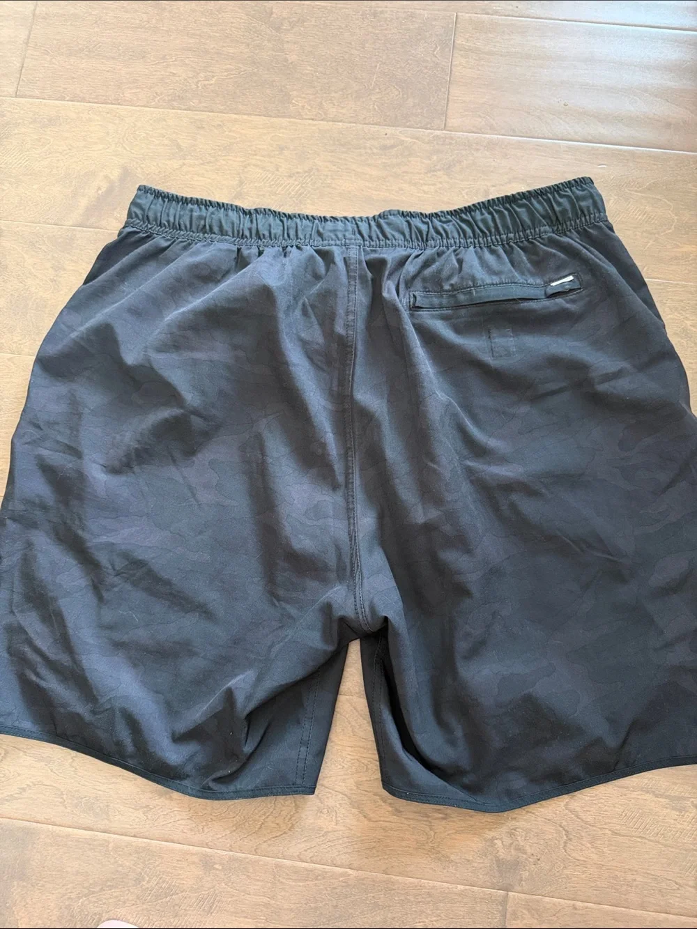 Vuori stylish black